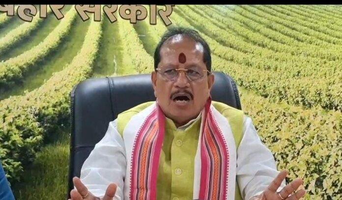 Availability of fertilizers in Bihar: बिहार में खाद की कमी या नहीं? कृषि मंत्री विजय कुमार सिन्हा ने दिया बड़ा बयान 1