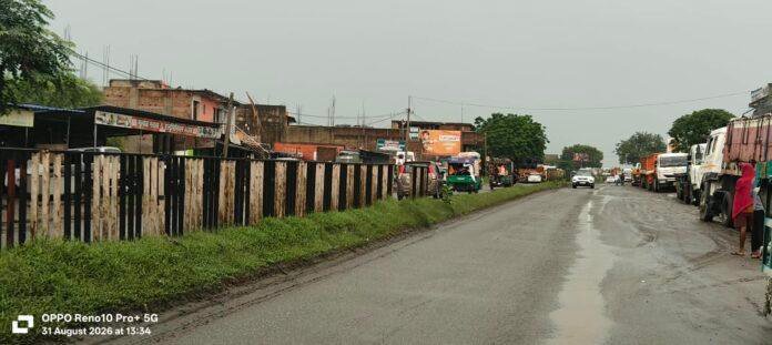 Barhi Gaya Road Railing Missing