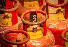 LPG Cylinder Theft: झारखंड में गैस सिलेंडर चोरी का बड़ा खुलासा, 64 सिलेंडर के साथ तीन आरोपी गिरफ्तार