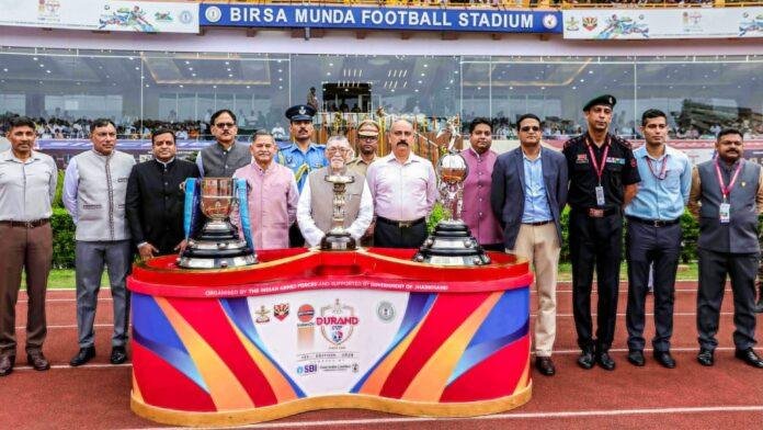 Durand Cup 2026: रांची में क्वार्टरफाइनल मुकाबले से पहले फुटबॉलमय हुआ बिरसा मुंडा स्टेडियम, दर्शकों से भरे स्टैंड