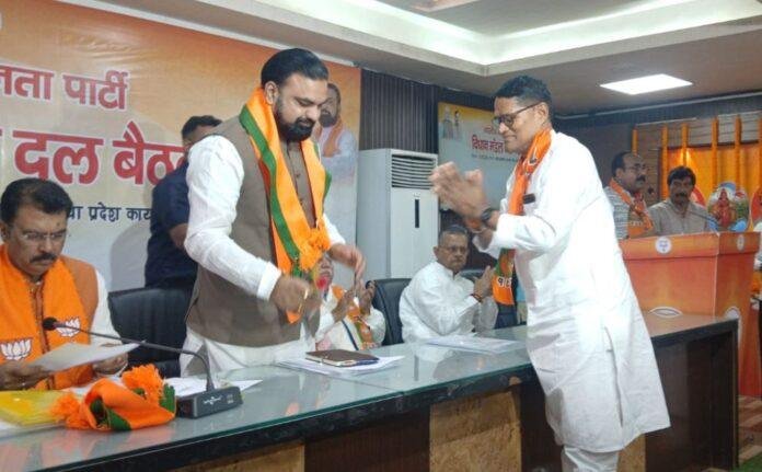 BJP Legislature Party Meeting:बीजेपी विधायक दल की बैठक शुरू, CM सम्राट चौधरी की अध्यक्षता में जुटे नेता
