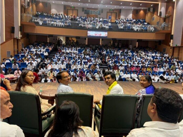 Jharkhand News: शिल्पी नेहा तिर्की बोलीं, दलित-आदिवासियों के सम्मान और संवैधानिक अधिकारों की लड़ाई साझा जिम्मेदारी