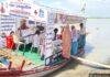 Khagaria Floating Clinic: चारों तरफ पानी, फिर भी इलाज जारी; खगड़िया में फ्लोटिंग क्लिनिक बना सहारा