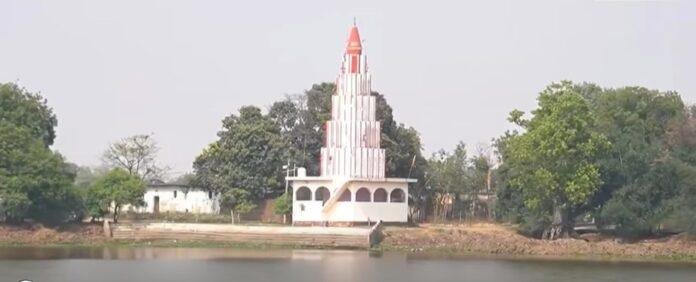 Bhojpur Pond Cleaning: जलकुंभी से ढका 52 बीघा पोखर अब बना स्वच्छता और पर्यावरण संरक्षण की मिसाल