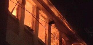 Jamshedpur LIC Building Fire: बिष्टुपुर में चौथी मंजिल पर भीषण आग, कंप्यूटर-दस्तावेज जलकर राख