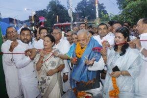 Gaya Pitru Paksha Mela: तीर्थयात्रियों के लिए निशुल्क सेवा शिविर शुरू, मंत्री श्रवण कुमार ने किया उद्घाटन
