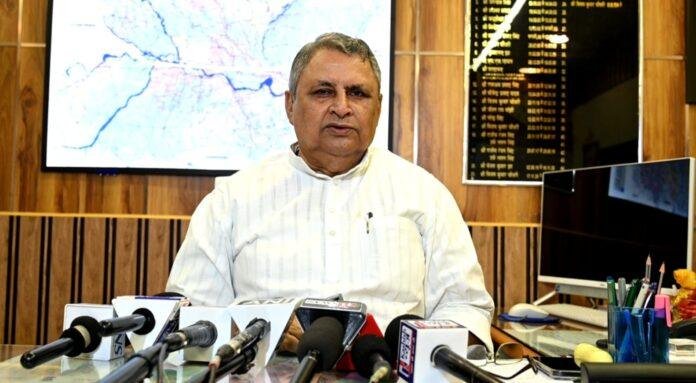 Gandak Flood Alert: वाल्मीकिनगर बराज पर 4.24 लाख क्यूसेक पानी, शाम तक 5 लाख तक पहुंचने की संभावना