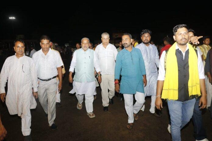 Karam Mahotsav Jamshedpur: गोपाल मैदान में सजा करम का रंग, प्रकृति और संस्कृति का दिखा संगम