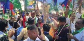 Jamshedpur AJSU Protest: रोजगार-शिक्षा के मुद्दे पर आजसू का प्रदर्शन, सरकार को दी आंदोलन तेज करने की चेतावनी Jamshedpur AJSU Protest 1