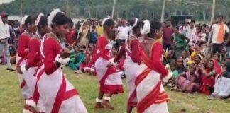 Karma Mahotsav Koderma: मांदर की थाप पर झूम उठा जामु खाड़ी मैदान, करमा महोत्सव में दिखी आदिवासी संस्कृति की झलक