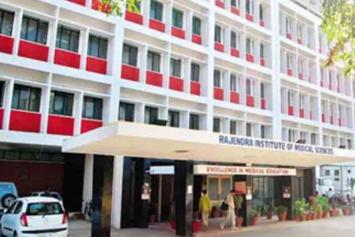 NEET UG Admission Scam: रिम्स और पूर्णिया मेडिकल कॉलेज में फर्जी दिव्यांग बनाकर MBBS सीट दिलाने का खुलासा