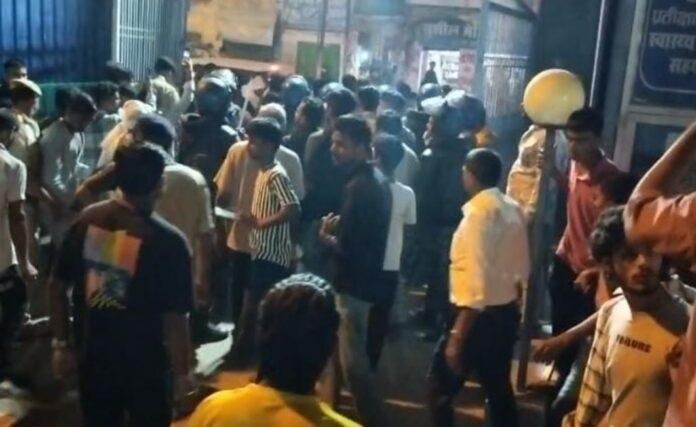  Crime News: भभुआ की सब्जी मंडी में चाकूबाजी, 24 वर्षीय युवक की हत्या से सनसनी