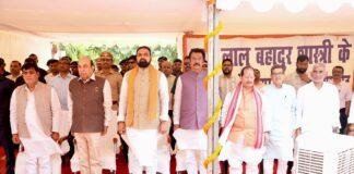 Lal Bahadur Shastri Jayanti Patna: पटना में लाल बहादुर शास्त्री की जयंती पर राज्यपाल और मुख्यमंत्री ने दी श्रद्धांजलि