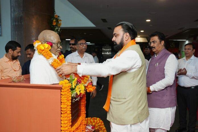 Gandhi Jayanti 2026: बापू टावर में ऑनलाइन टिकटिंग शुरू, CM सम्राट चौधरी ने किया प्रतिमा का अनावरण