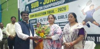 Giridih Badminton Championship 2026: गिरिडीह में राज्य स्तरीय बैडमिंटन चैंपियनशिप का आगाज, कल्पना मुर्मू सोरेन ने किया उद्घाटन