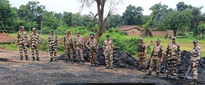 Jharkhand Coal Belt: CISF की बड़ी कार्रवाई, हजारों टन अवैध कोयला जब्त; भ्रष्टाचार केस में FIR