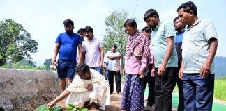 Hemant Soren: मां रूपी सोरेन की स्मृति में हेमंत सोरेन ने निभाई पारंपरिक रस्म, नेमरा में हुआ कार्यक्रम 1