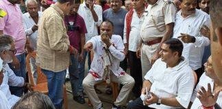 Vaishali Raghopur Clash: वैशाली में प्रशांत किशोर की मौजूदगी में हिंसक झड़प, JDU नेता अजीत यादव गंभीर रूप से घायल Vaishali Raghopur Clash