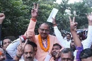 Tirhut Teacher Constituency Election Result: तिरहुत शिक्षक सीट पर BJP के नरेंद्र प्रसाद सिंह की जीत, भूषण झा को 594 वोटों से हराया