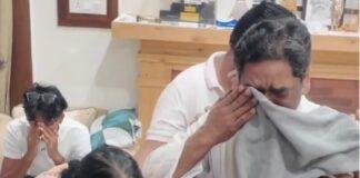 Rupi Soren Funeral: मां की अंतिम विदाई में फूट-फूटकर रो पड़े हेमंत सोरेन